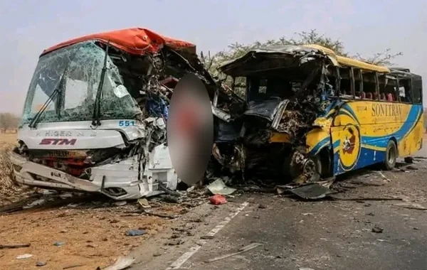 Nigerdə ağır qəza: 17-si hərbçi olmaqla 22 nəfər öldü - FOTO