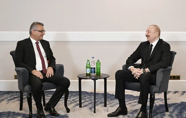 İlham Əliyevin Antalyada Tufan Erhürmanla görüşü olub - FOTO