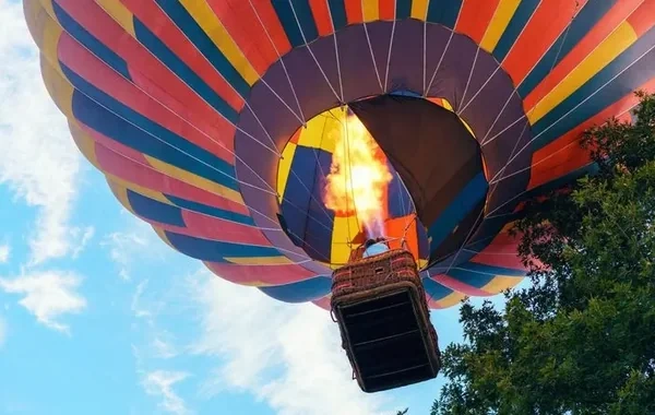 Meksikada hava şarı qəzaya uğrayıb: Britaniyalı turistlər xəsarət alıblar