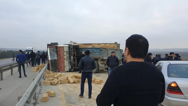Ələt-Astara yolunda "KamAZ" və "Hunday" toqquşdu
