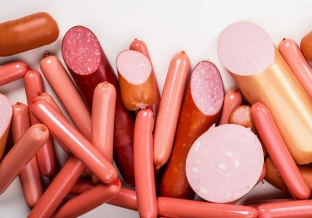 Ət bahalaşır, kolbasa istehsalı artır - Alıcılar nəyə üstünlük verirlər? - FOTO
