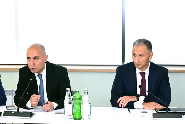 AZSET proqramının ilk tələbələri ilə görüş keçirilib - FOTO