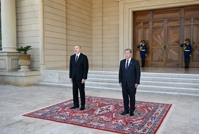 İlham Əliyev Kambocanın baş nazirini qarşılayıb - Foto