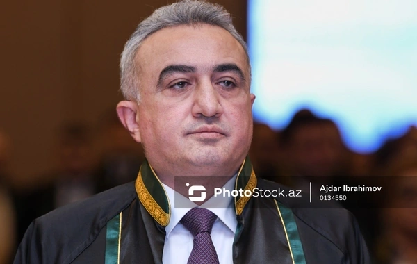 VK sədri: "Vətəndaşla dövlət arasında hüquqi körpü rolunu məhz vəkillər oynayır"