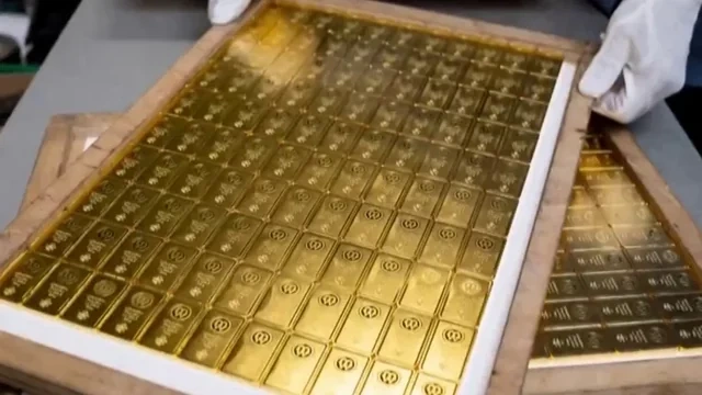 ABŞ Mərkəzi Kəşfiyyat İdarəsinin keçmiş əməkdaşının evində 300 qızıl külçə tapıldı