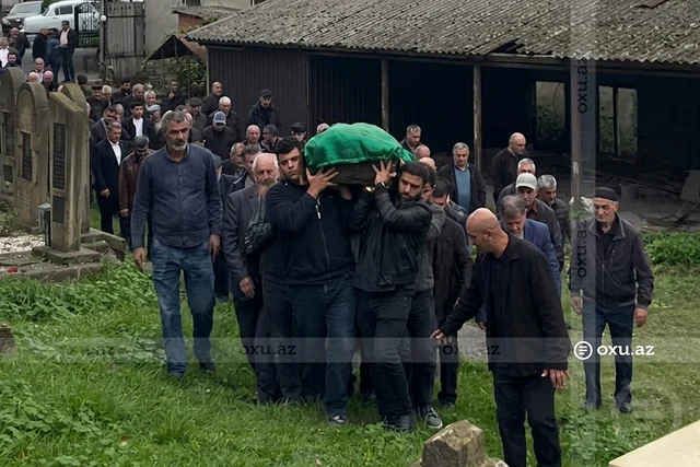 Əməliyyatdan sonra komaya düşərək vəfat edən sabiq icra başçısı dəfn olundu - Foto
