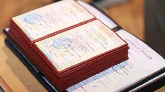 Diplomlar elektron formada veriləcək: Hansı çətinliklər var?