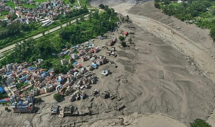Nepalda ölənlərin sayı 734 nəfərə çatdı
