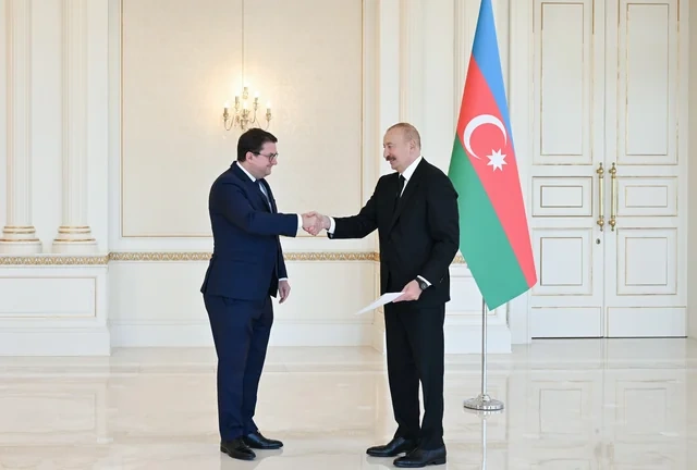 İlham Əliyev Avstriyanın Azərbaycana yeni təyin olunmuş səfirini qəbul edib - Foto