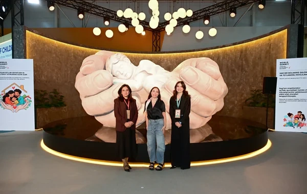 Leyla Əliyeva Səmərqənddə "Uşağın gözü ilə dünya" sərgisi və İmam əl-Buxari memorial kompleksi ilə tanış olub - Foto