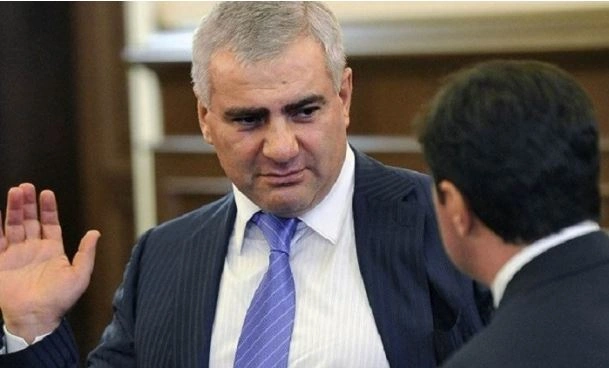 14 saatlıq məhkəmə: Karapetyanla bağlı qərar...