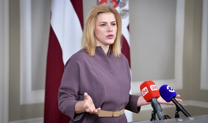 Latviya baş naziri istefa verdi