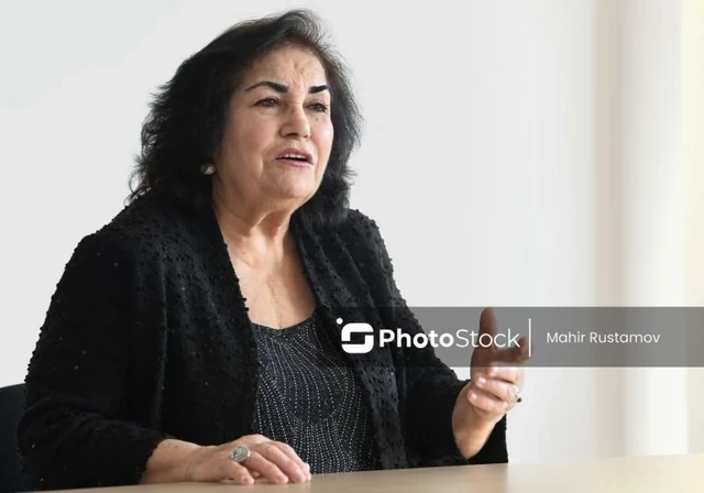 Kişilər arasında ilk solist qadın: "Sevinirəm ki, yaddaşlarda gözəl ifamla qalmışam"
