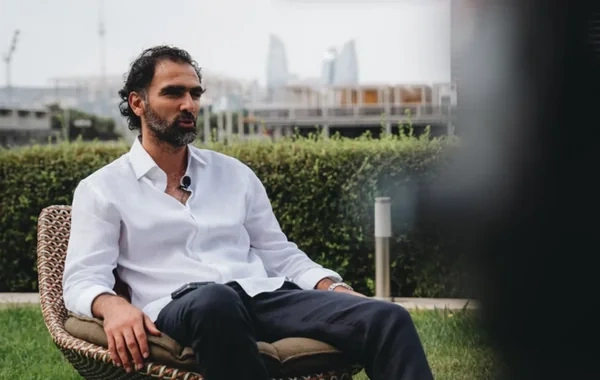 Vaqif Cavadov "Tvente"nin düşərgəsinə baş çəkib