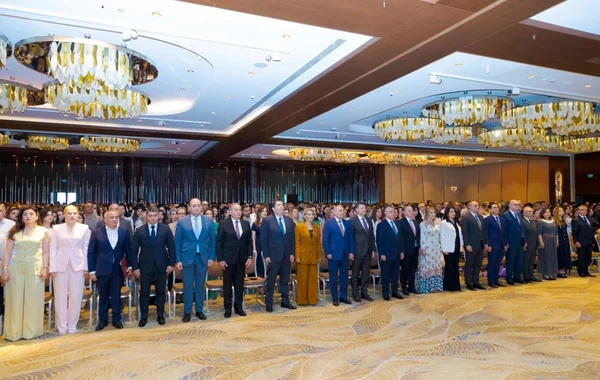 Azərbaycan Tibb Universitetində "Məzun Günü" təntənə ilə qeyd olunub - FOTO