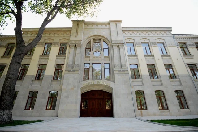 Küçələrimizdəki səssiz ölüm: Utilizasiya edən şəxslər kiçik səhv nəticəsində qorxunc xəstəliklərə yoluxa bilərlər - FOTO