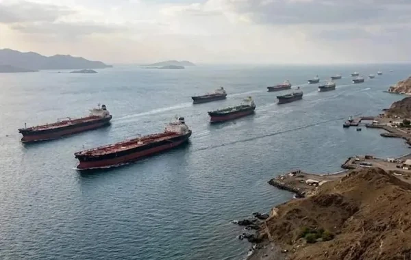 İran gəmilər üçün Hörmüzdən keçidi müvəqqəti pulsuz etdi