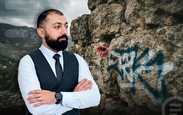 O adlar o qayalara qanla yazılıb...