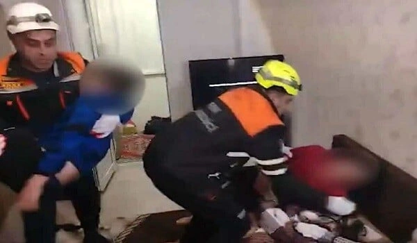 Bakıda köməksiz vəziyyətdə qalan azyaşlı xilas edildi - Video