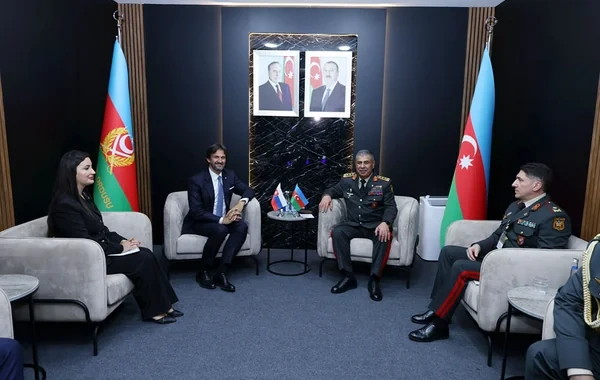 Azərbaycan, Böyük Britaniya və Slovakiya arasında müdafiə əməkdaşlığı müzakirə edildi - Foto
