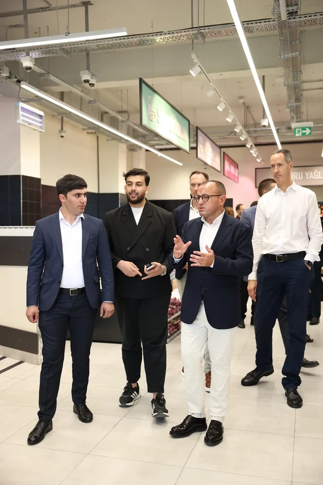 "Bravo" və "Wolt": Partnyorluq, texnologiya və əməliyyat mükəmməlliyi ilə onlayn inkişaf