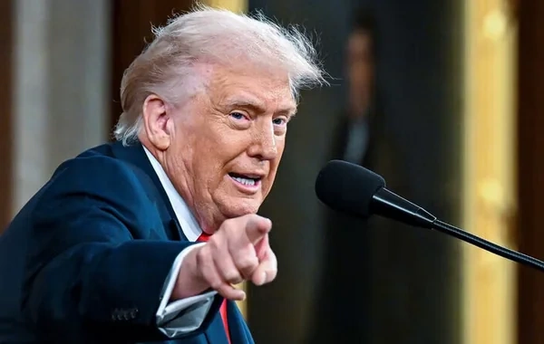 Donald Tramp "ABC News"un müxbirini sərt tənqid etdi - Video