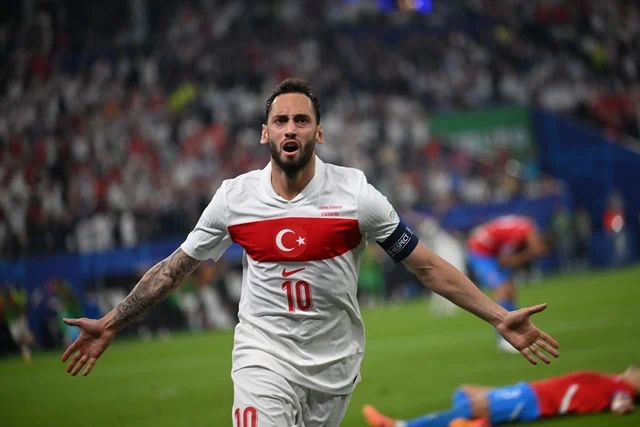 "Fənərbağça" ulduz futbolçu üçün hərəkətə keçib - FOTO