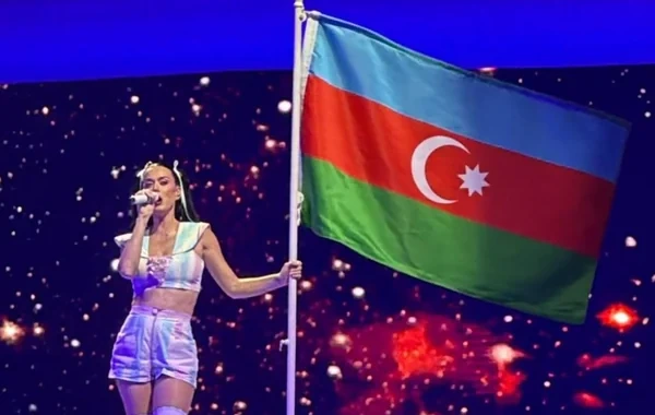 Keti Perri: "Səni sevirəm, Bakı" - FOTO/VİDEO