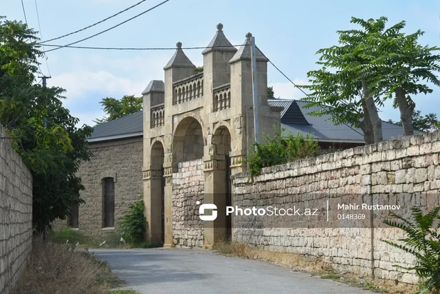 Abşeronun tarixi memarlıq abidəsi: Şəmsi Əsədullayevin bağ evi - FOTOREPORTAJ