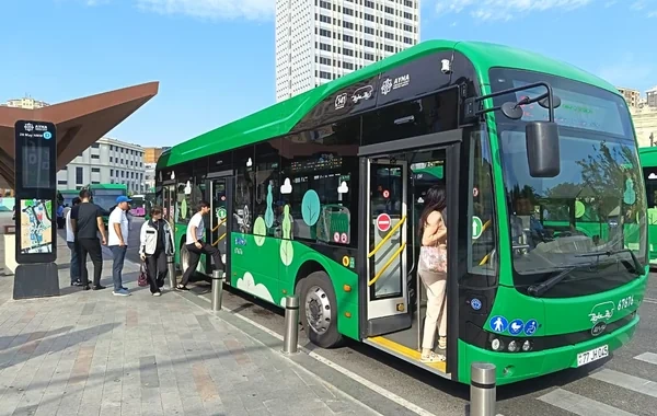 M2 nömrəli ekspres avtobuslara ikinci validator quraşdırılıb - FOTO