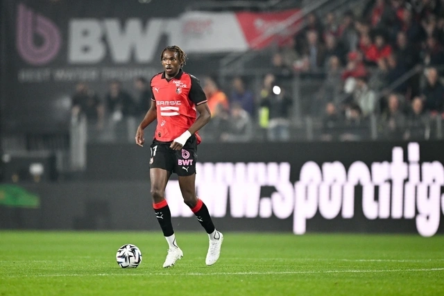 "Çelsi"nin transfer etmək istədiyi oyunçu "Liverpul"a keçdi