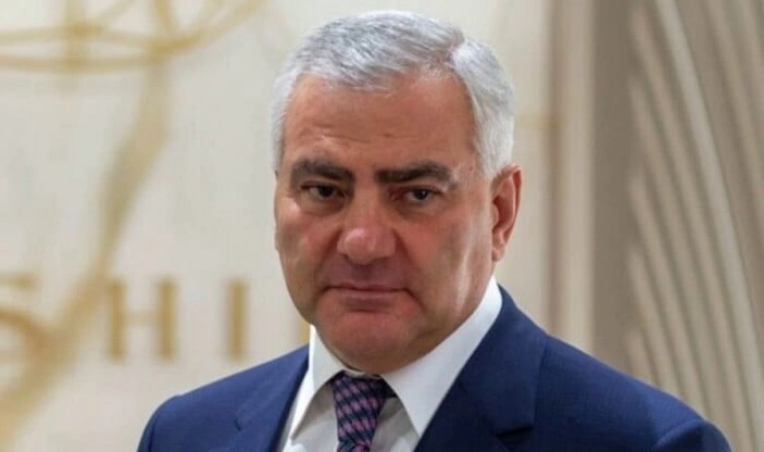 Karapetyan Simonyanı məhkəməyə verdi