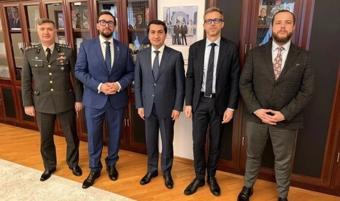 Hikmət Hacıyev NATO rəsmiləri ilə görüşdü