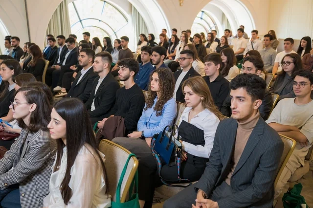 "PAŞA Holding" tərəfindən təşkil edilən "Əlaçı" Təqaüd Proqramının 2026-2027-ci tədris ili üçün açılış tədbiri keçirilib