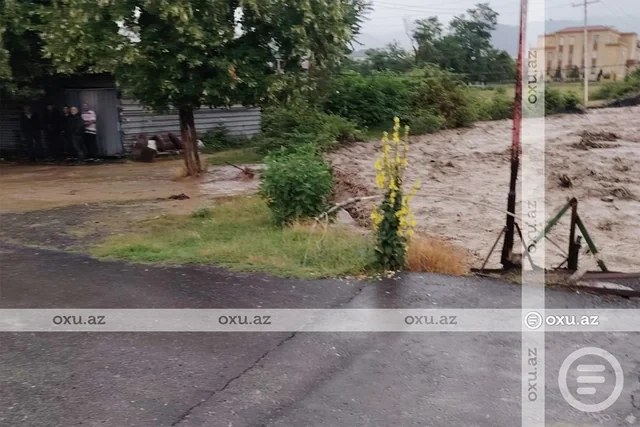 Zaqatalaya sel gəlib: Bir kəndlə əlaqə kəsilib - FOTO - VİDEO