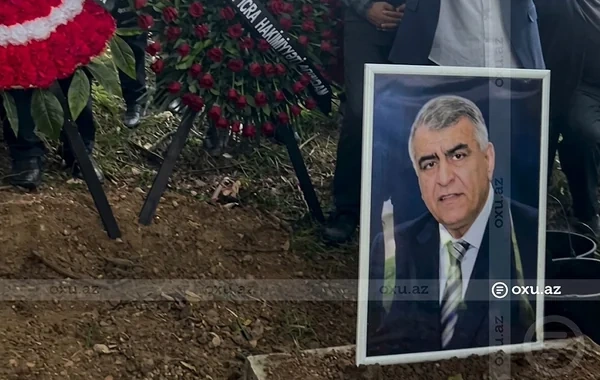Əməliyyatdan sonra komaya düşərək vəfat edən sabiq icra başçısı dəfn olundu - Foto
