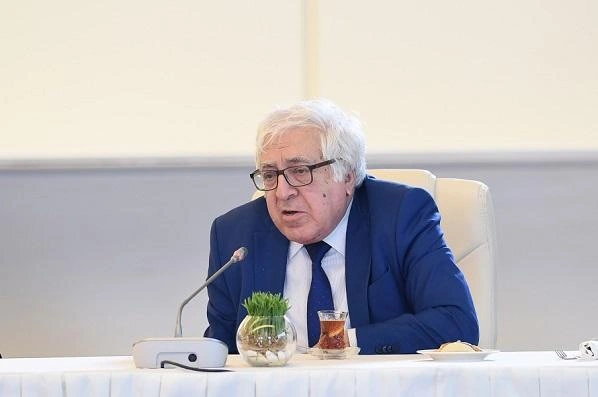 Şairlər bədbəxtdirlər, taleləri çox ağır olur - Anar