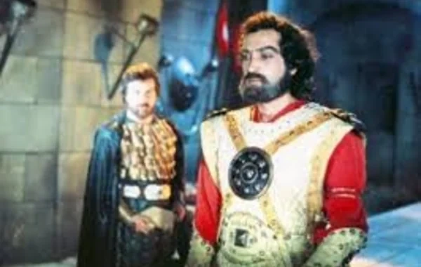 Rasim Balayev "Babək" filmində Məhəmməd Verdizadəyə necə dəstək olmuşdu? - FOTO