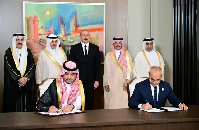 İlham Əliyev Ərəb Koordinasiya Qrupuna daxil olan üzv qurumların rəhbər şəxslərini qəbul edib - FOTO