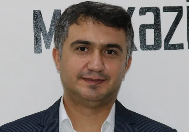 "Sanki hər kəs "necə qəliz sual hazırlaya bilərəm?" yarışına girir" - İmtahanlar niyə çətinləşdirilir?
