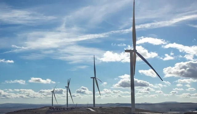 Yaşıl enerjinin Azərbaycan modeli: Daha çevik, etibarlı və idarəetmədə liderlik – FOTO