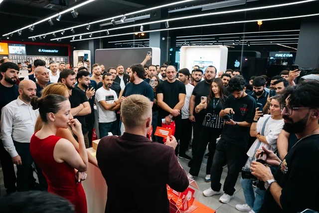 "Kontakt"da "iPhone 18 Pro" seriyasına axın: Dördüncü il ardıcıl satış rekordu