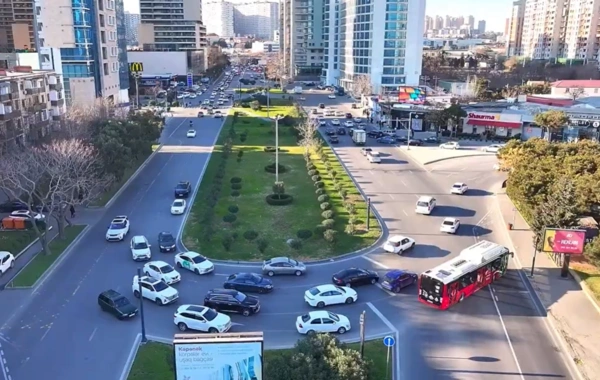 Bakının Tbilisi prospektində yol hərəkəti yenidən təşkil olunur