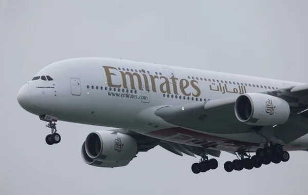 "Emirates" aviaşirkəti İran vətəndaşlarının BƏƏ-yə girişinə qadağa qoydu
