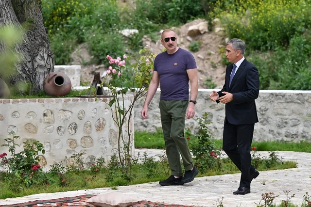 Prezident İlham Əliyev Şuşada "Yasəmən" hotelinin yeni korpusları ilə tanış olub - FOTO