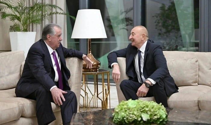 İlham Əliyev Tacikistan prezidenti ilə görüşdü