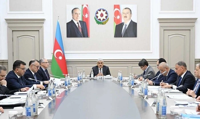 Samir Şərifov nazirlərlə mühüm iclas keçirdi