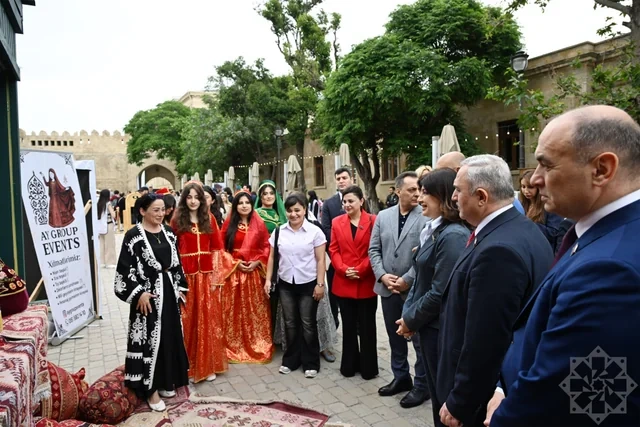 İçərişəhərdə Qarabağ mədəniyyətinə həsr edilmiş festival təşkil olunub - VİDEO