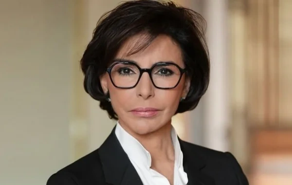 Fransanın mədəniyyət naziri istefa verdi