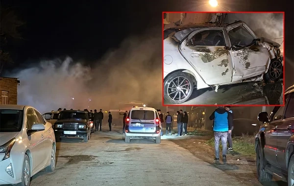 Salyanda qəzaya düşən avtomobil YANDI - VİDEO